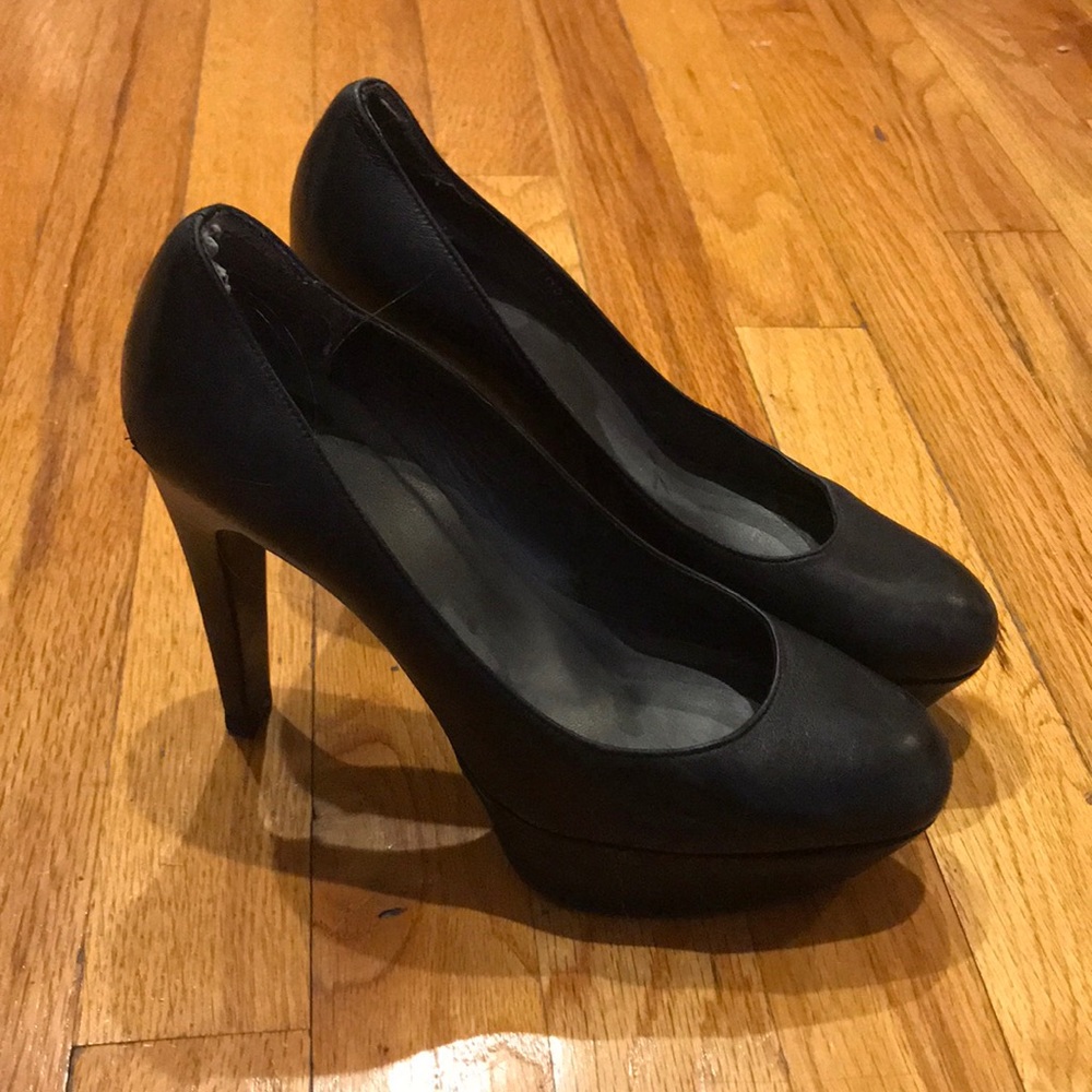 Stuart Weitzman Platform Pumps